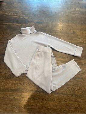 Cozy Light Gray Turtleneck Sweatshirt & Jogger Set